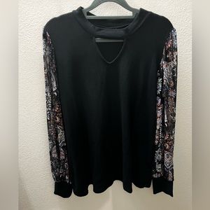 Maurice’s Key Hole and Mesh Sleeve Top
